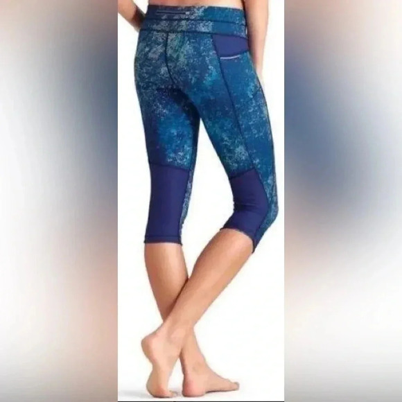 Athleta Cropped / Knicker Tight Yoga Fitness Pant Size Small Splatter Blue - Picture 1 of 9